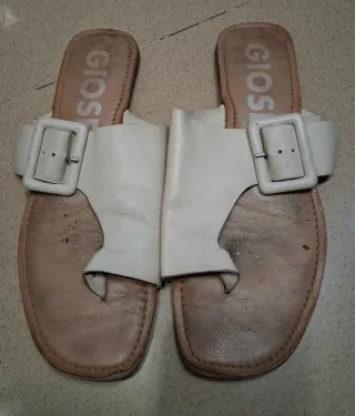 Sandalias GIOS Beige y Blancas