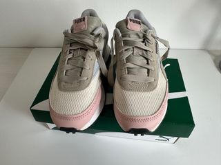 Zapatillas Puma Beige y Rosa