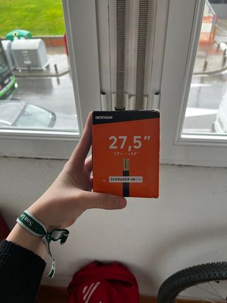 Cámara de bicicleta 27.5 Schrader 48mm