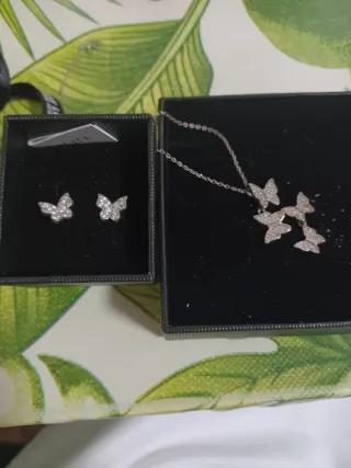 Conjunto Mariposas Pendientes y Colgante