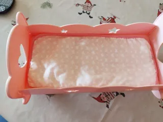 Cuna para muñecas rosa