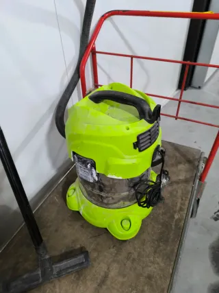 Lijadora de techo y pared Titan con aspirador