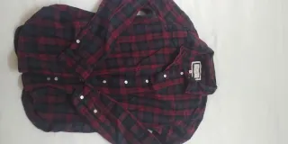 Camisa estampada mujer talla M y otra de cuadros .