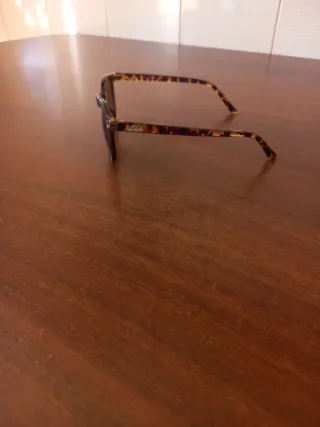 Occhiali da sole tartarugati