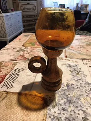 Portacandele antico in legno e vetro