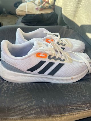 Zapatillas Adidas Blancas y Naranja
