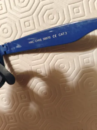 Gafas de sol infantiles azules