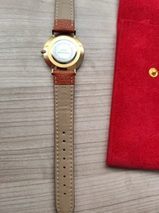 Reloj Daniel Wellington Marrón y Blanco