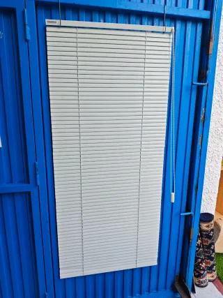 Tende in alluminio bianche