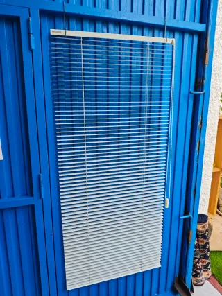 Tende in alluminio bianche