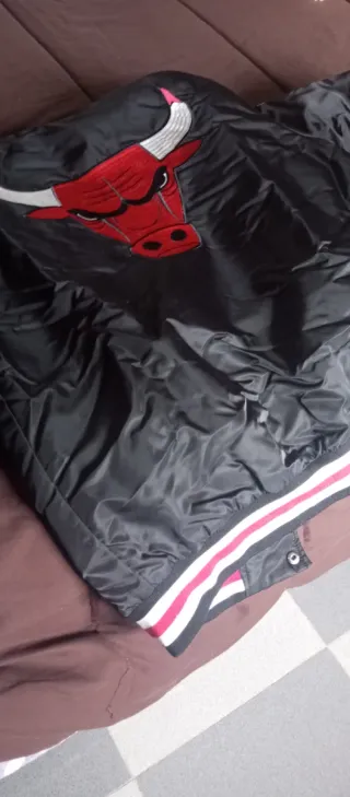 Chaqueta Starter Bulls Negra Roja