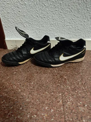 Zapatillas Nike Tiempo