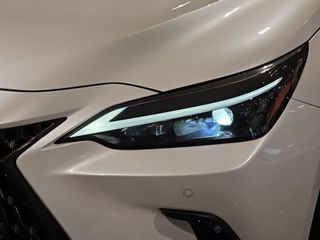 Lexus NX 450h+ Premium+ 4WD