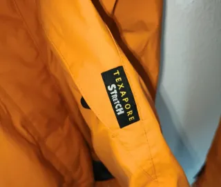 Chaqueta Técnica Jack Wolfskin Naranja y Roja
