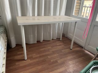 Mesa estudio IKEA Linnmon madera y metal
