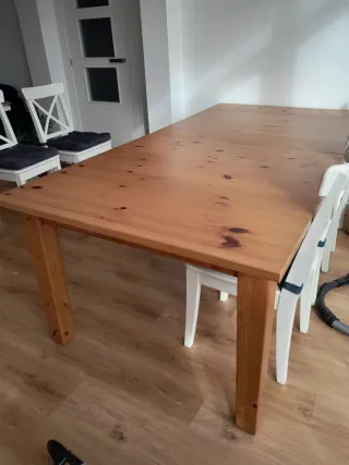 Mesa de 2 m extensible a3m muy buen estado.