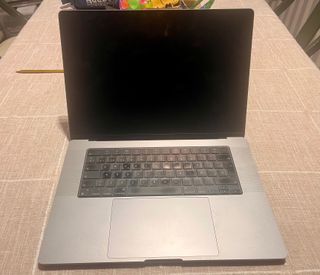 MacBook Pro 16” M1 16GB RAM 512GB SSD Gris