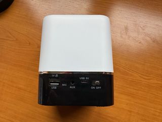 Altavoz Lámpara RGB Reloj Despertador BadTech