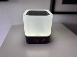 Altavoz Lámpara RGB Reloj Despertador BadTech