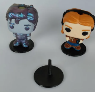 Expositor Funko Pop Stranger Things con accesorios