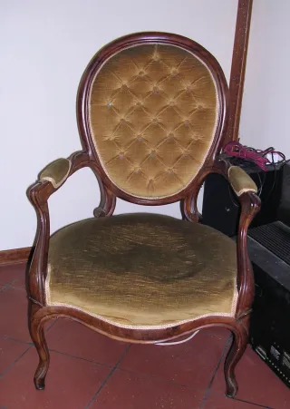 Salotto vintage: divano e 4 poltrone