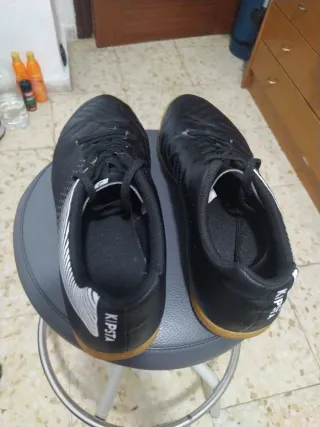 Botines Fútbol Sala Kipsta Negros