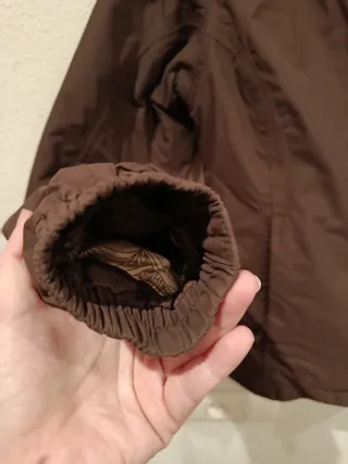 Cazadora marrón con forro estampado