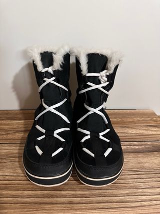 Botas Sorel Negras con Forro de Pelo