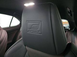 Lexus UX 2.0 300h F Sport Plus