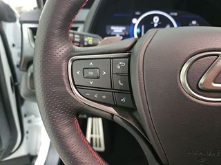 Lexus UX 2.0 300h F Sport Plus