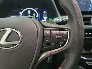 Lexus UX 2.0 300h F Sport Plus