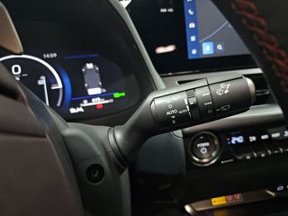 Lexus UX 2.0 300h F Sport Plus