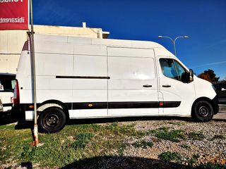 Nissan NV400 2020