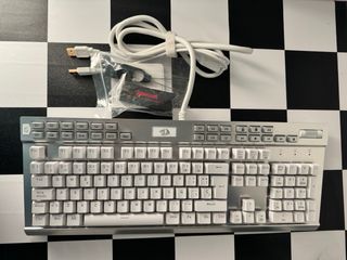 Teclado Gaming Redragon K550 Yama