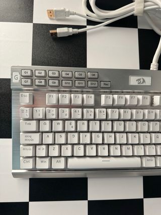 Teclado Gaming Redragon K550 Yama