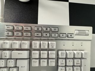 Teclado Gaming Redragon K550 Yama