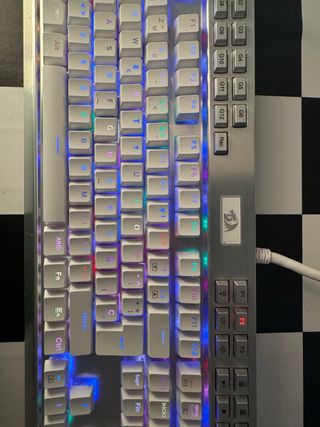 Teclado Gaming Redragon K550 Yama