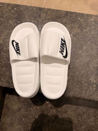Chanclas Nike Blancas