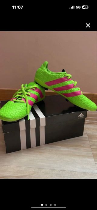 Zapatillas Fútbol Adidas Verde y Rosa