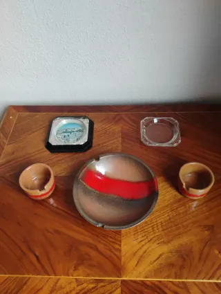 Ceniceros de cerámica y cristal