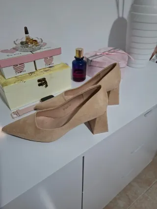 Zapatos tacón beige talla 37