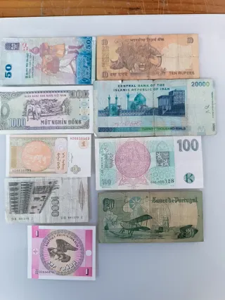 Lotes de Billetes de 9 Países Diferentes
