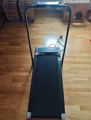 Cinta de correr plegable sin estrenar