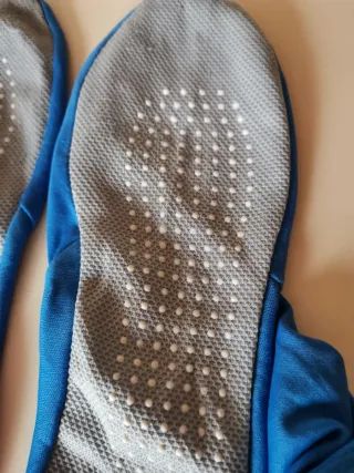 Escarpines piscina antideslizantes