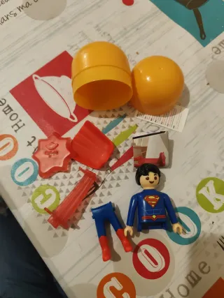 Figura Kinder DC XL Superman