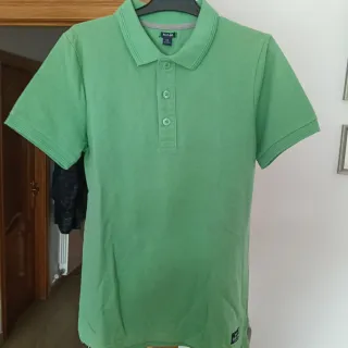 Polo Kiabi infantil verde talla 12 A  144-155 cms
