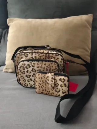 Bolso y monedero Tous estampado leopardo