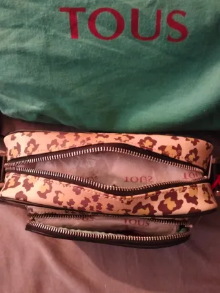 Bolso y monedero Tous estampado leopardo