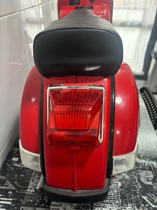 Vespa PIAGGIO PX 150 Niños Roja