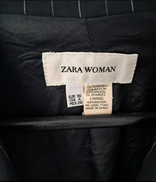Blazer Zara rayas verticales negro